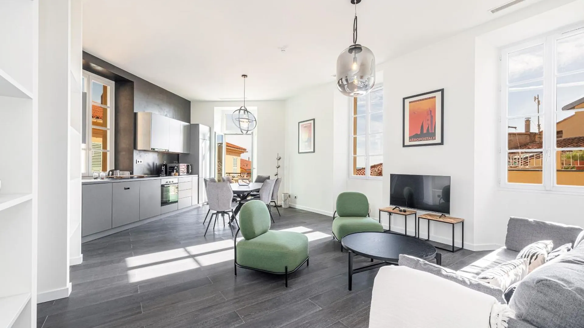 Le Brea, Elegant Appartement, Jolie Vue Mer Menton Apartment