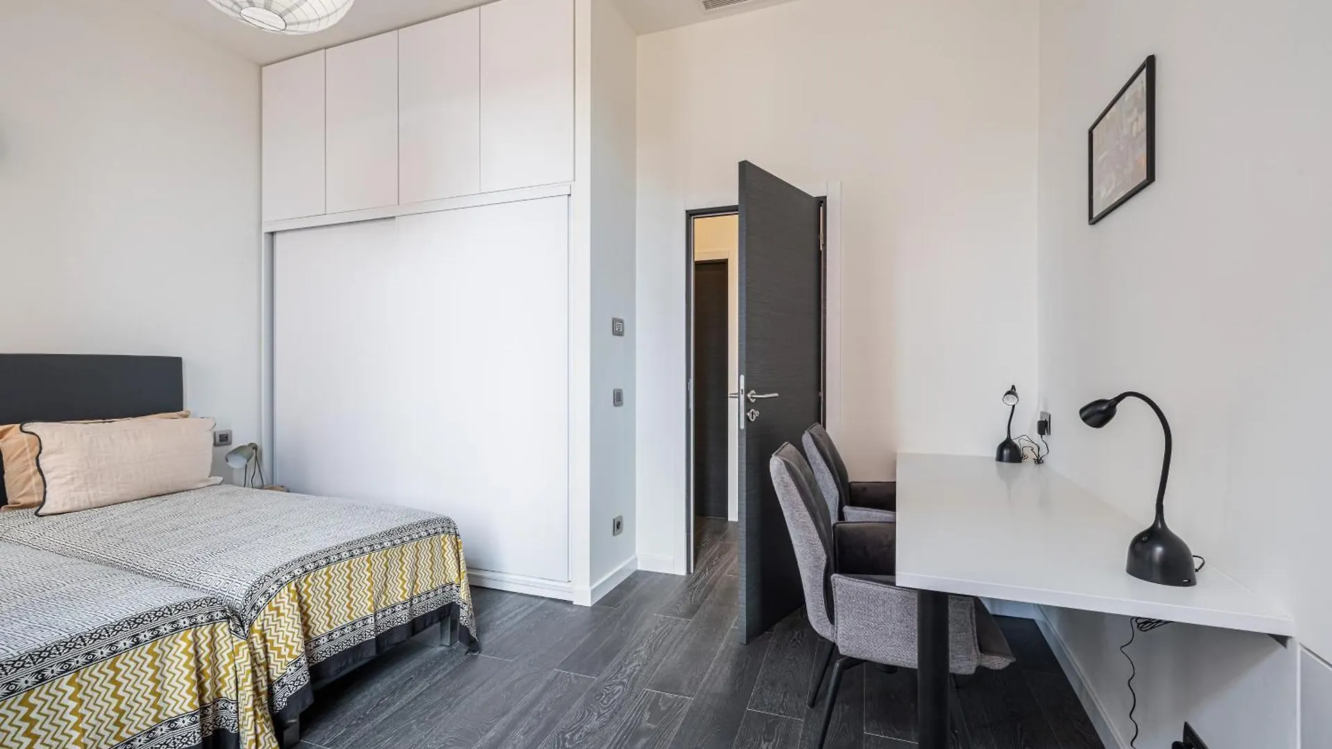 Apartment Le Brea, Elegant Appartement, Jolie Vue Mer Menton France